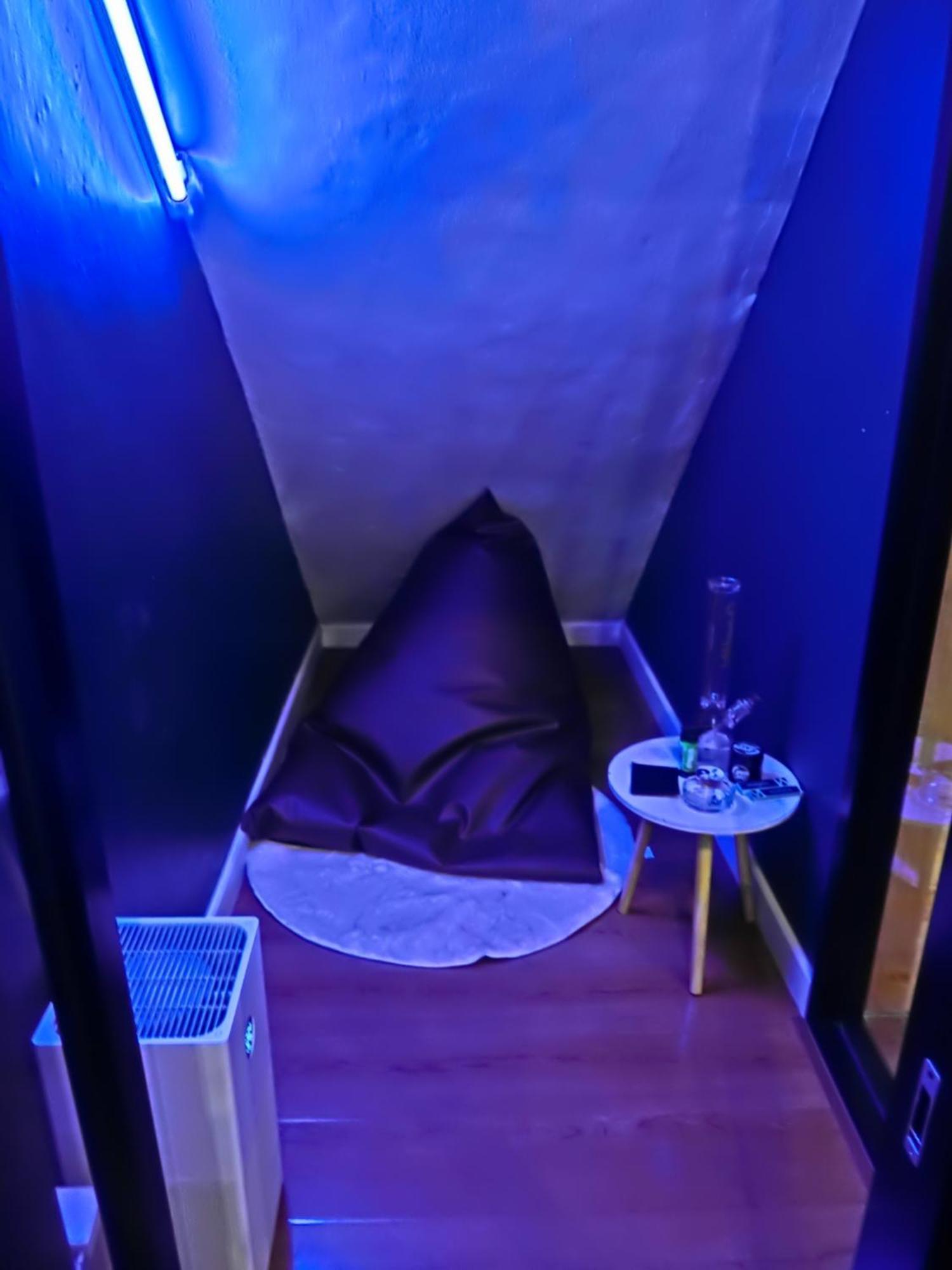 666 Cnx Hostel Chiang Mai Exteriör bild